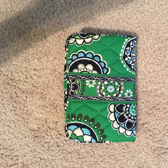 Vera Bradley Wallet with built in change purse - Picture 1 of 3