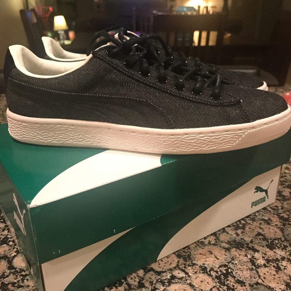 Men's puma denim sneaker. Size 8