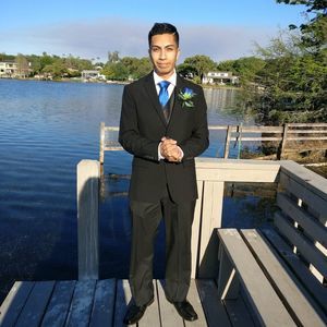 Meet your Posher, Luis