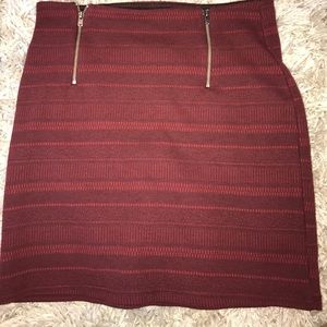 maroon hollister pencil skirt!
