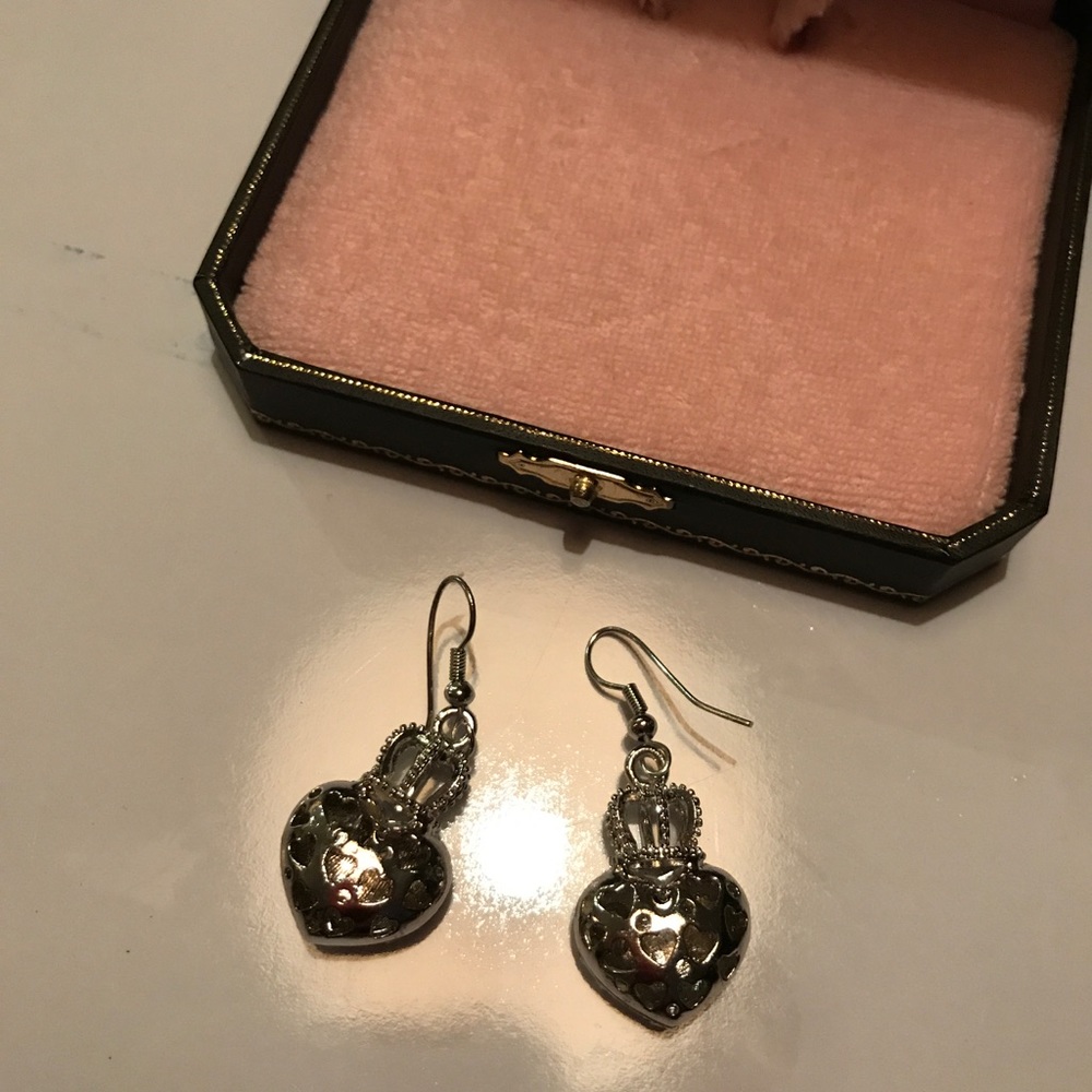 Earring - Picture 4 of 4