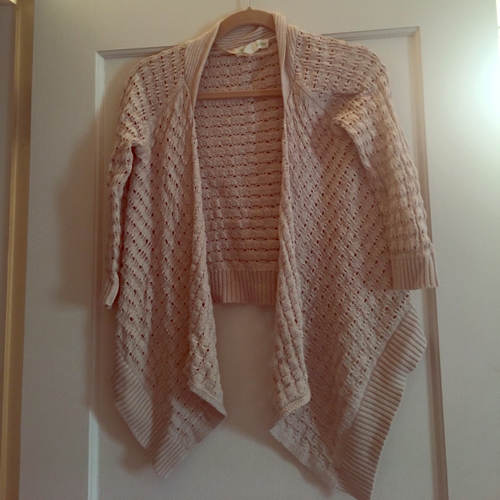 Open cardigan with higher back and longer front