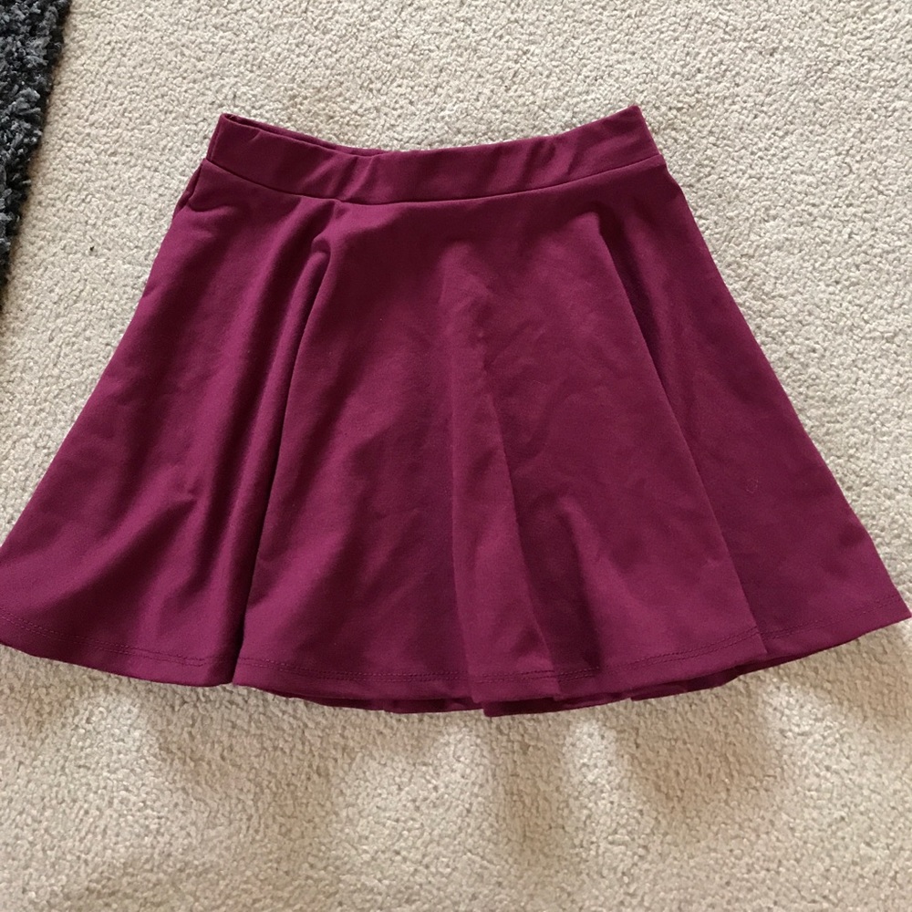 Maroon swing skirt
