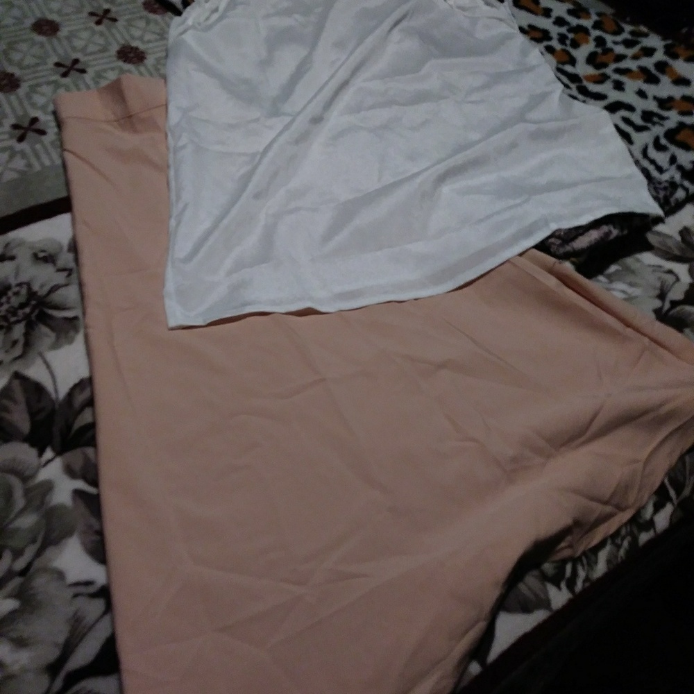 Clothes - Picture 2 of 4