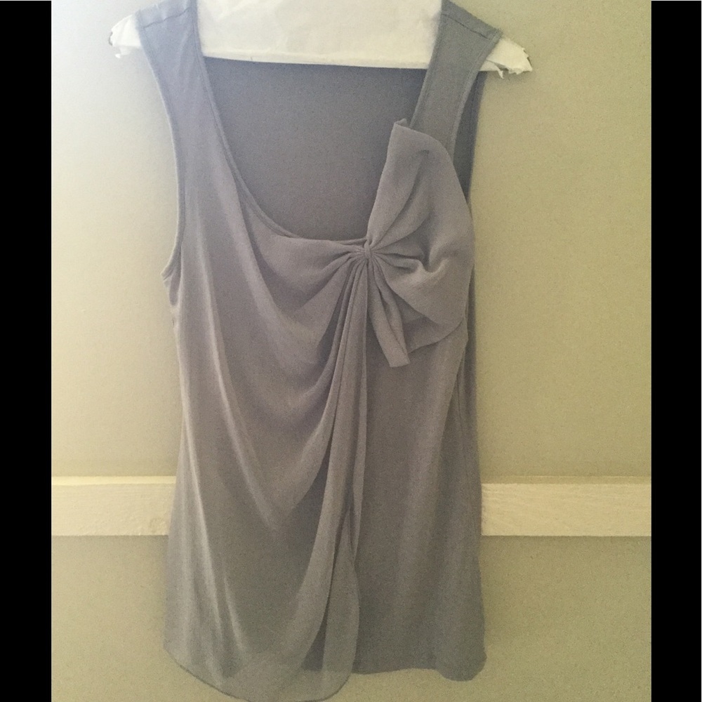 Pretty Silver/Gray Top (with bow embellishment)