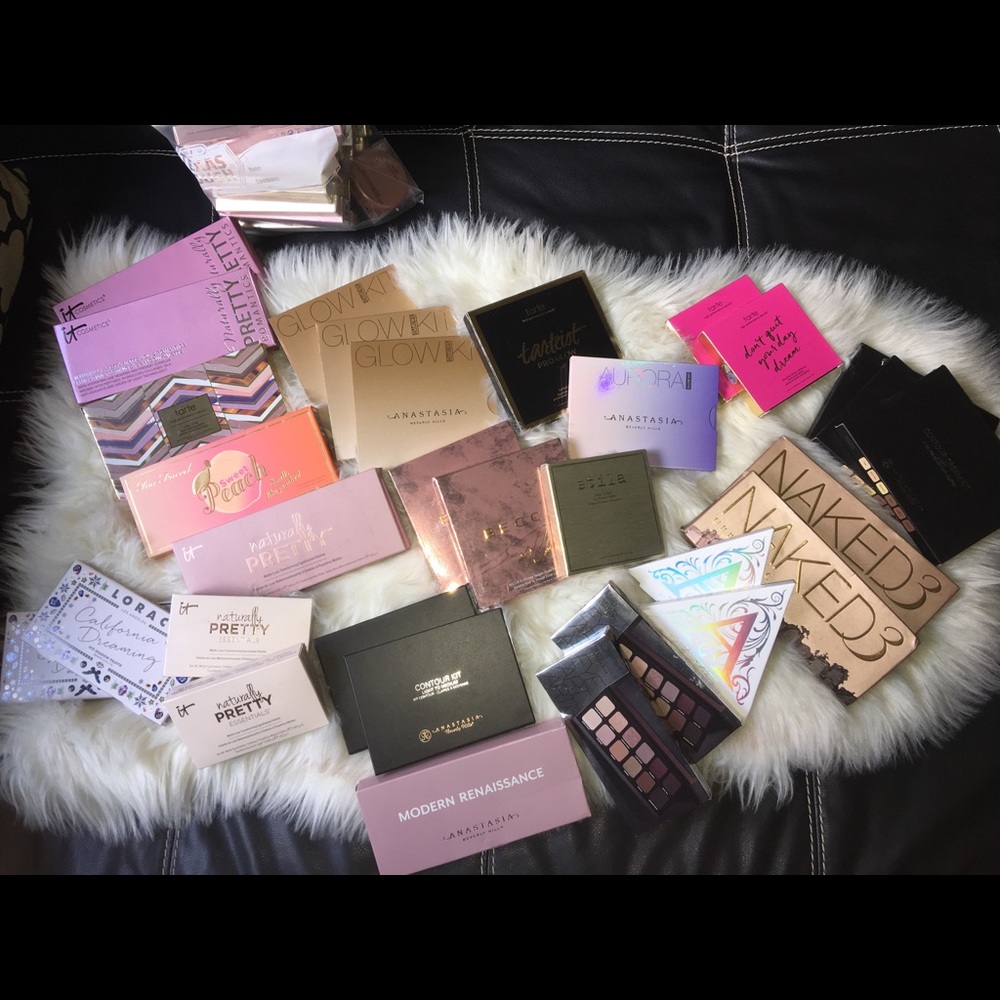 BRAND NAME MAKEUP FOR SALE. CHECK OUT MY CLOSET.