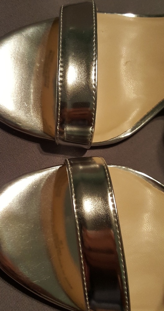 Sandles - Picture 3 of 4
