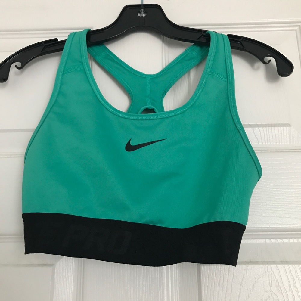 NIKE Sports Bra Bundle
