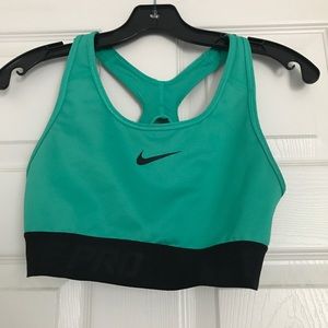 NIKE Sports Bra Bundle