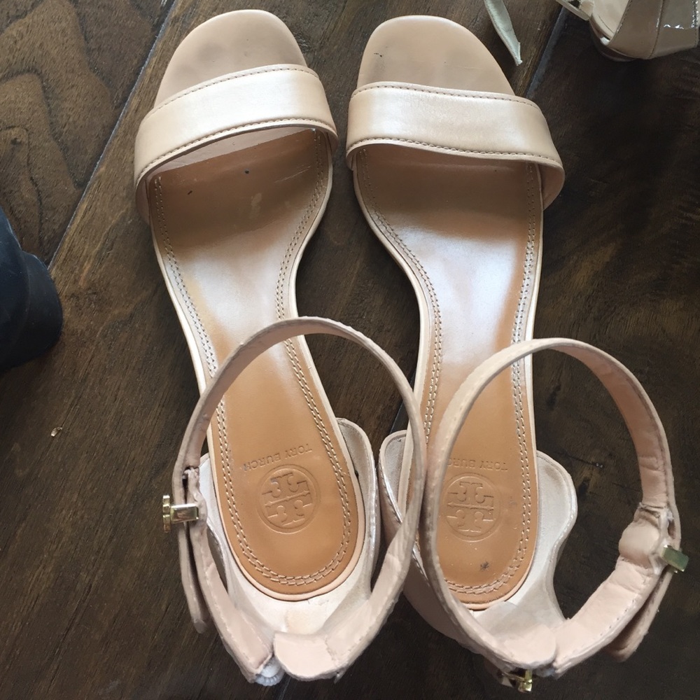Tan Tory burch heels