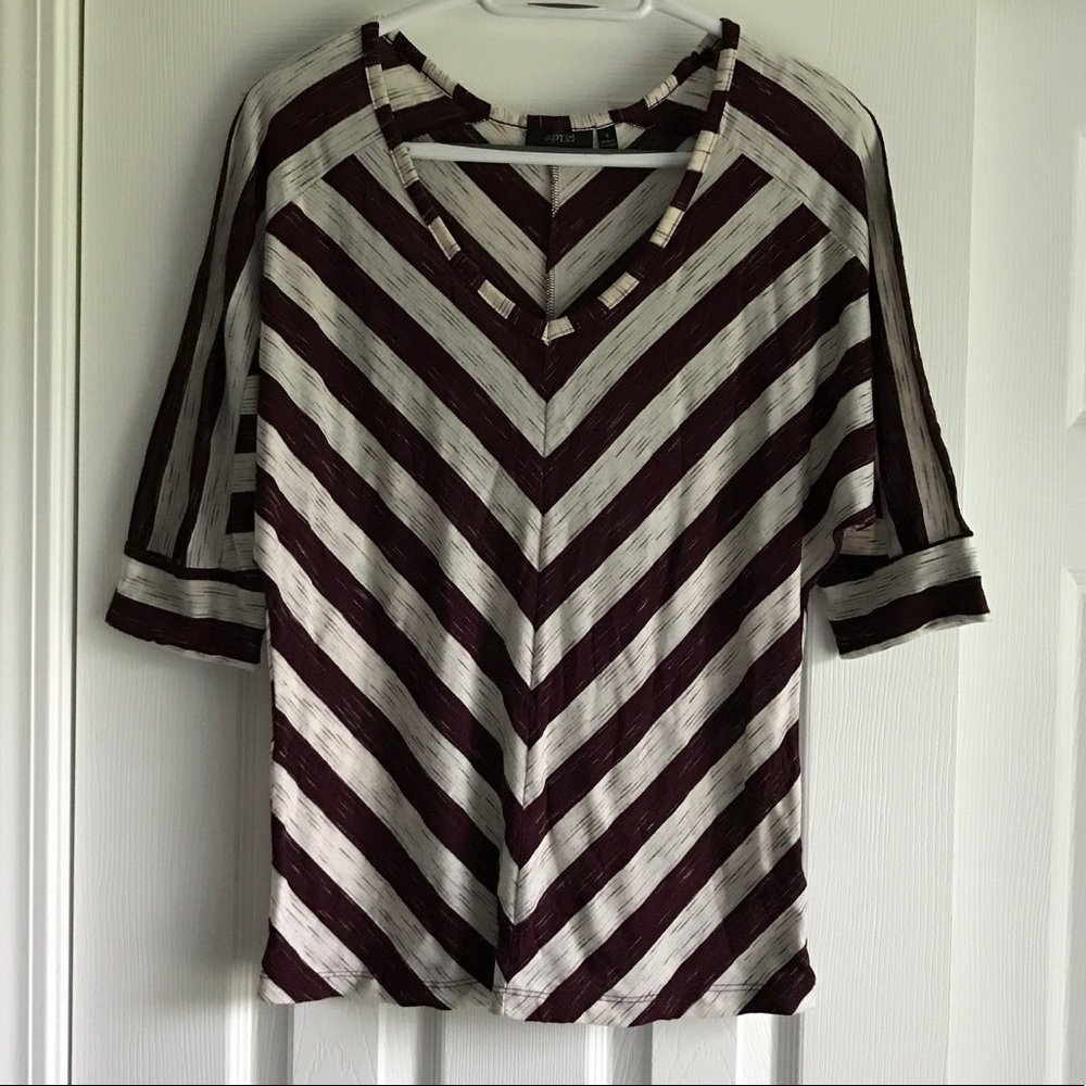 2 for $15 🌸 APT 9 Burgundy Top