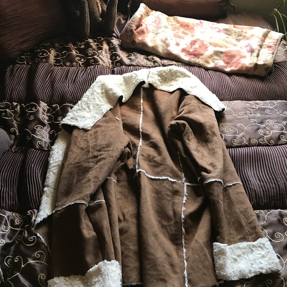 Jacket - Picture 3 of 3