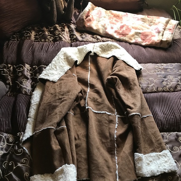 Jacket - Picture 3 of 3