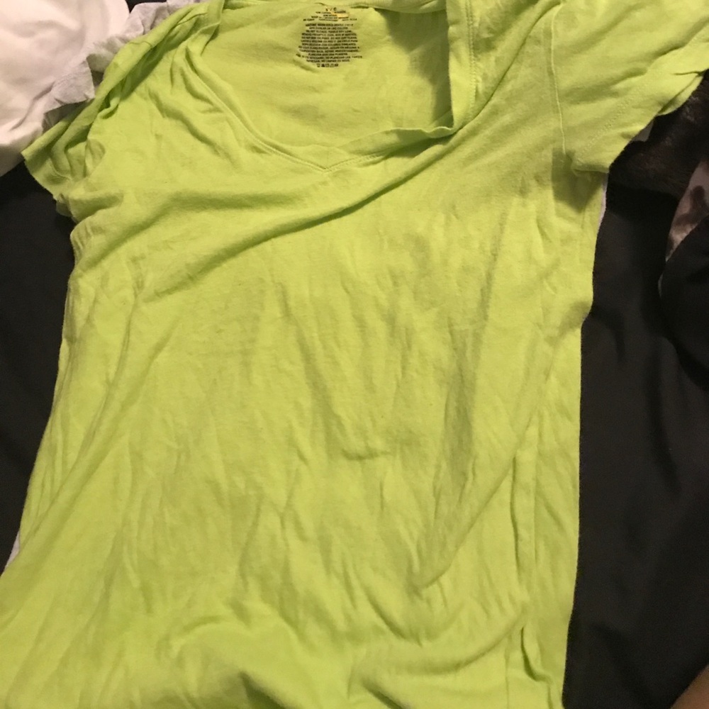 Joe boxer v neck shirt very good condition