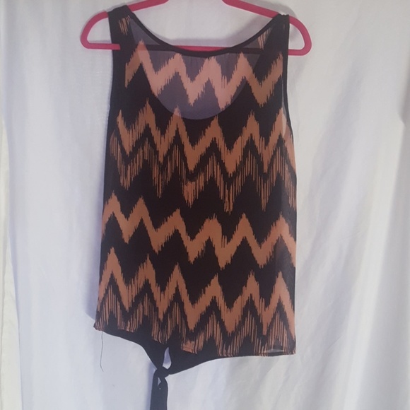 Top - Picture 2 of 2