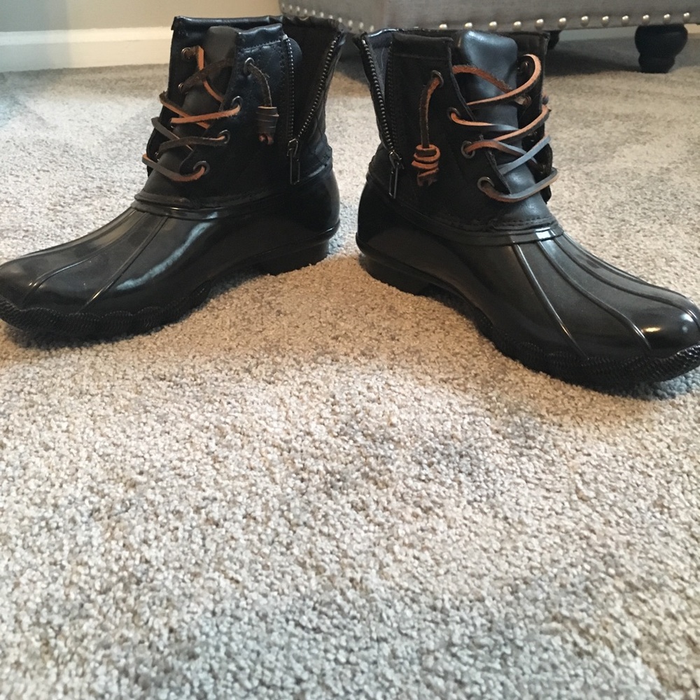 Steve Madden short rain boots