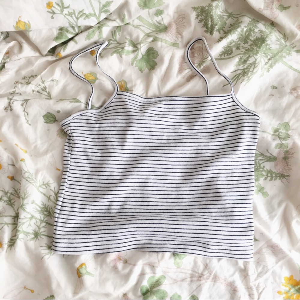 ✨sold✨BRANDY MELVILLE FAYE TANK