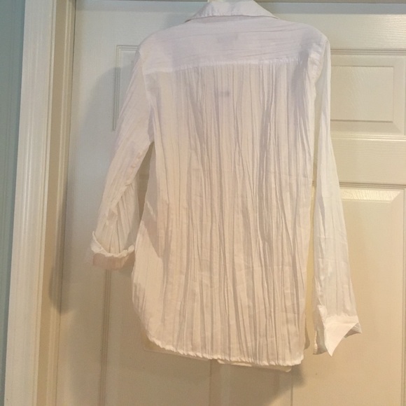 NWT Chicos white button down top - Picture 4 of 6