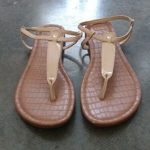 Faded Glory strappy sandals 🌞