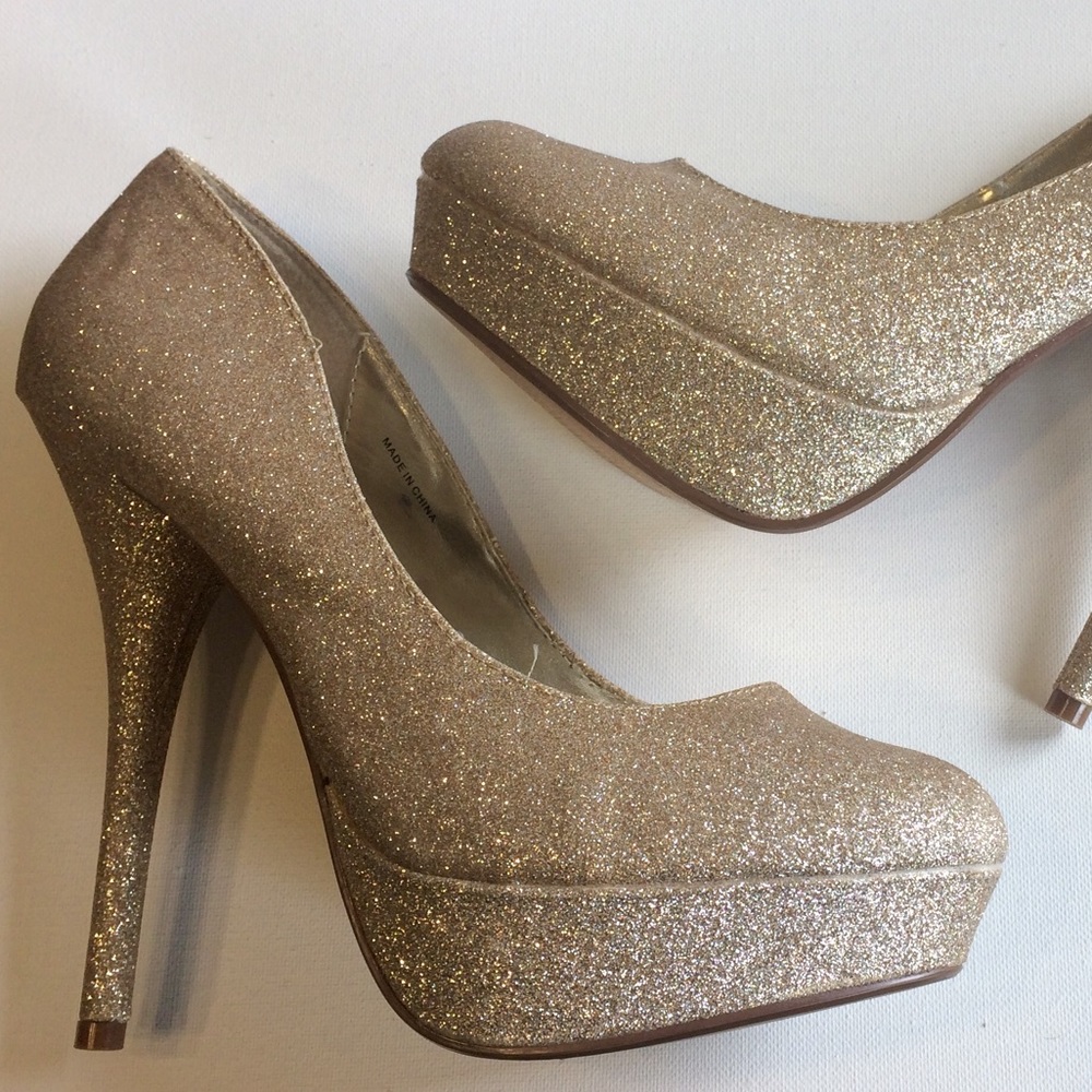 💥💥💥Gold glitter pumps