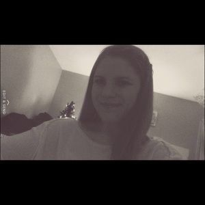 Meet your Posher, Moira