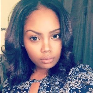 Meet your Posher, Ayanna