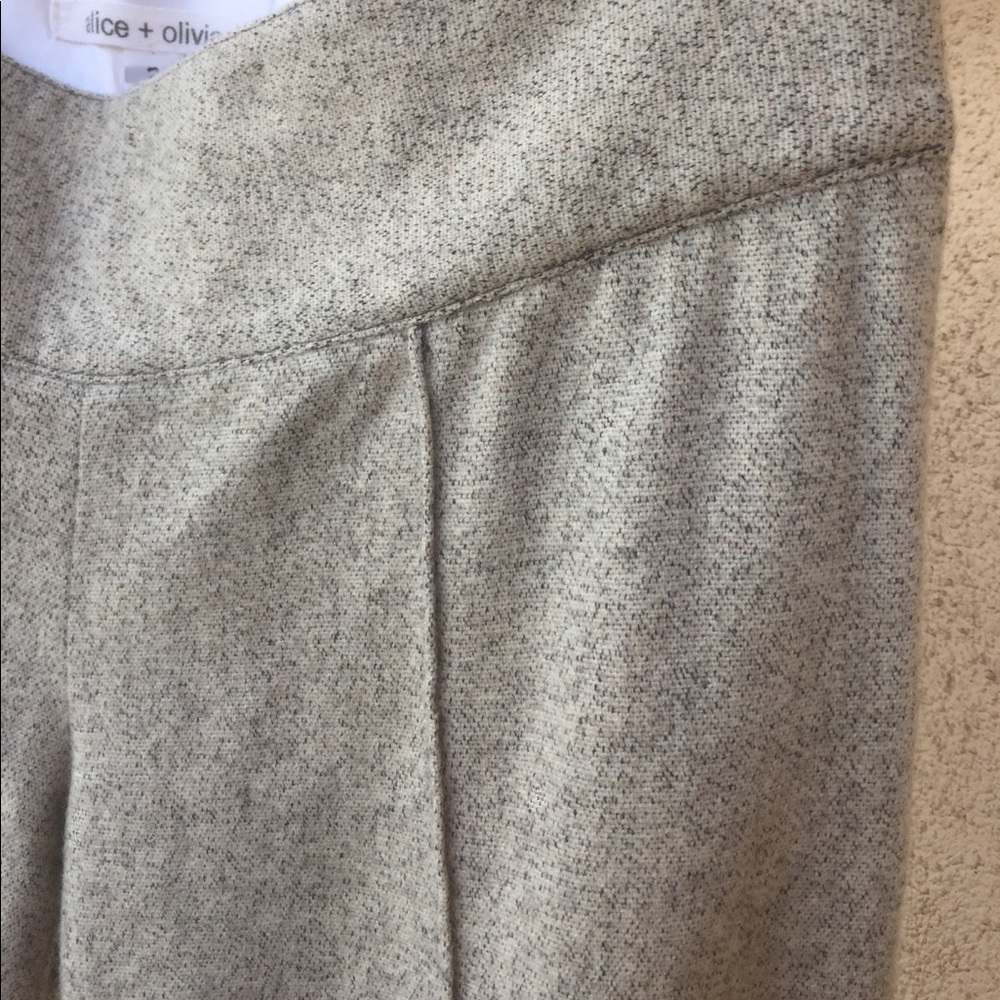 Alice + Olivia medium weight wool slacks size 2