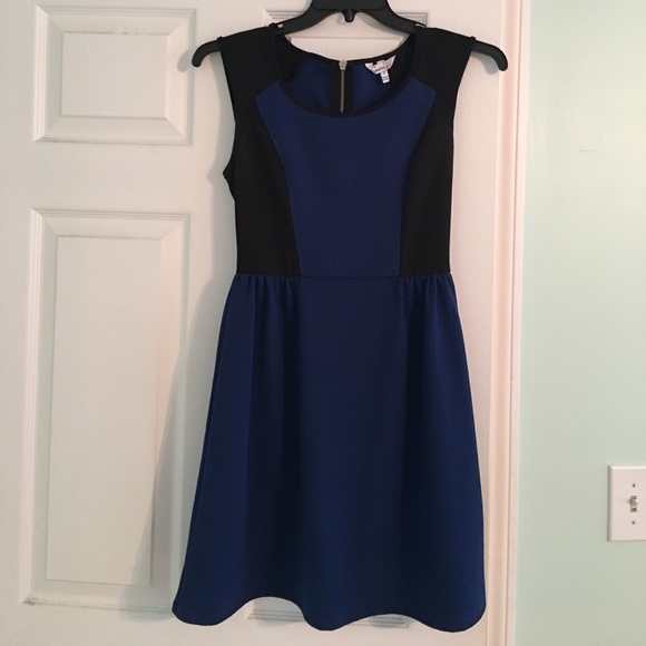 Black and Blue Dress - Picture 1 of 2