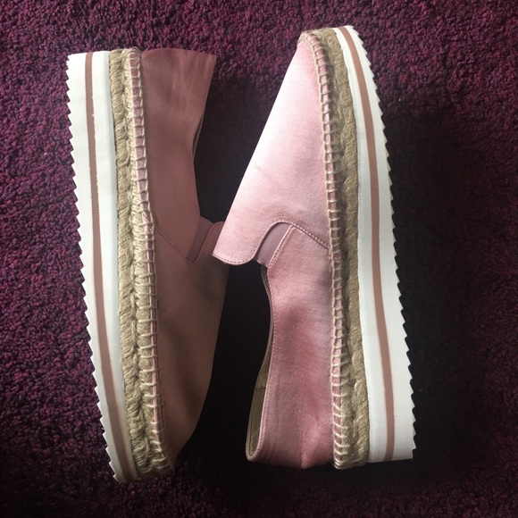 Shoes - Picture 4 of 4