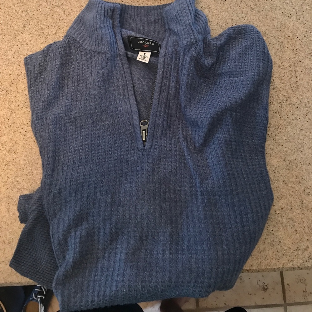 Dockers sweater