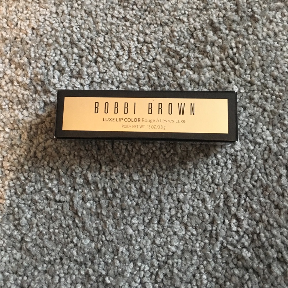 Bobbi Brown Luxe Lipstick in Tawny