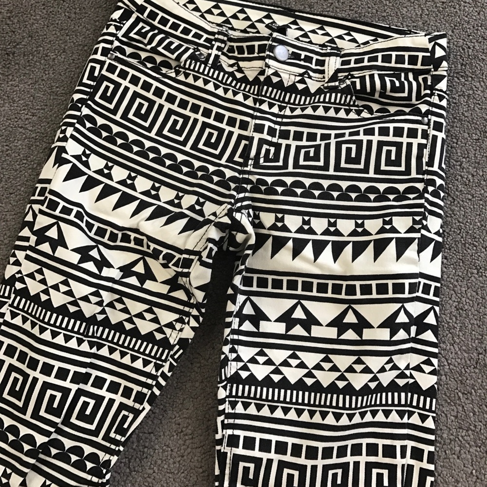 Geometric Pattern Skinny Pants