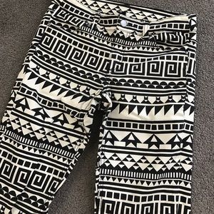 Geometric Pattern Skinny Pants