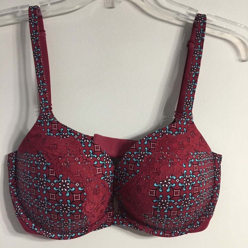 Victoria's Secret Body By Victoria Pushup bra 34DD