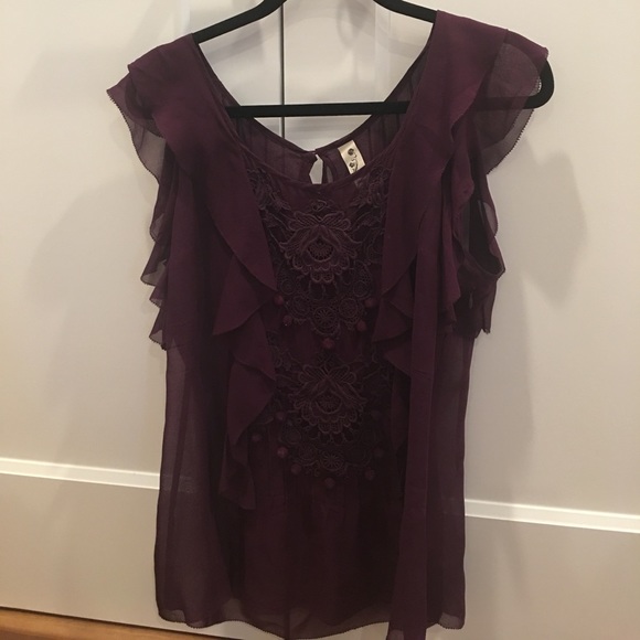 Anthropologie Tops - Flirty Anthro Top