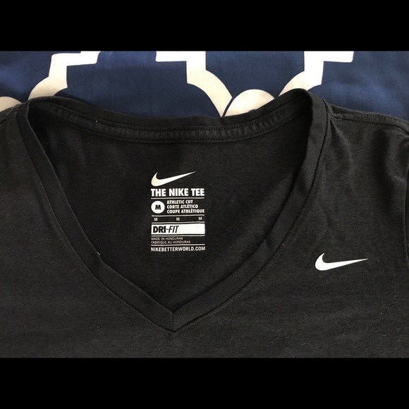 ❌SOLD❌Nike Dri-fit tee - Picture 2 of 3