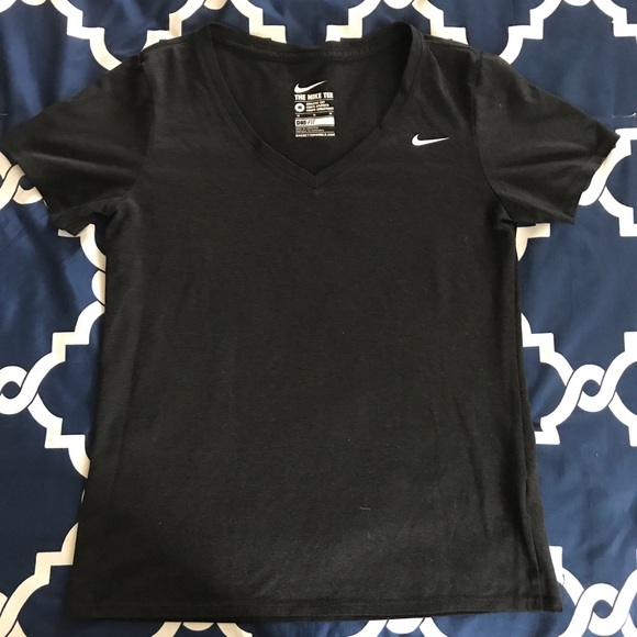 ❌SOLD❌Nike Dri-fit tee - Picture 3 of 3