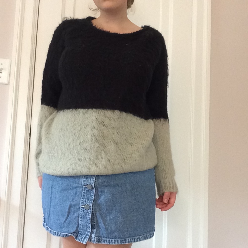 UO sweater