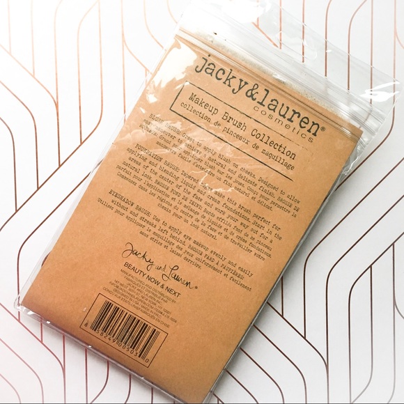 the 4 piece makeup brush collection - Picture 3 of 3