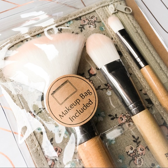 the 4 piece makeup brush collection - Picture 2 of 3
