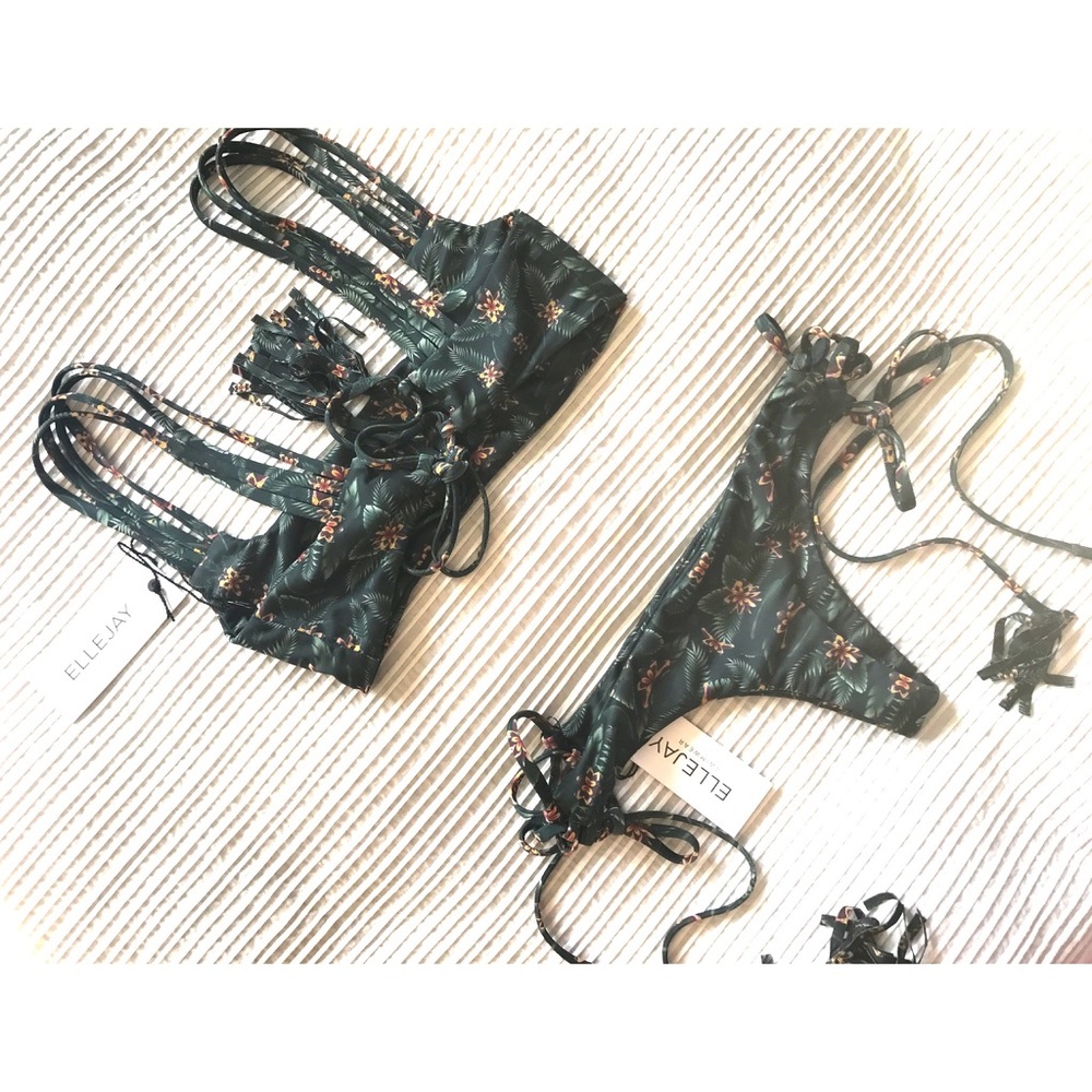 🔥SEA GREEN FLORAL PRINT BIKINI SET🔥NWT🔥