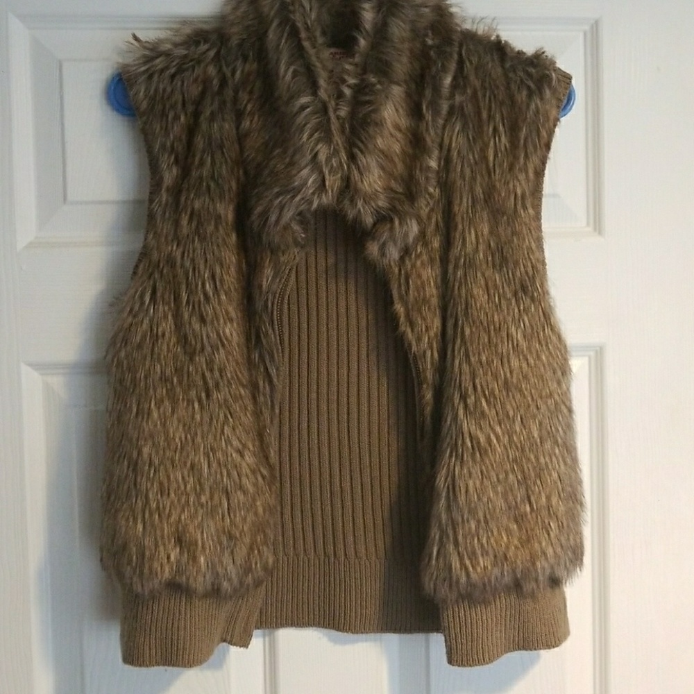 Fur sweater vest