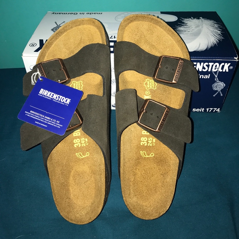NWT Birkenstock Arizona Suede in Mocha