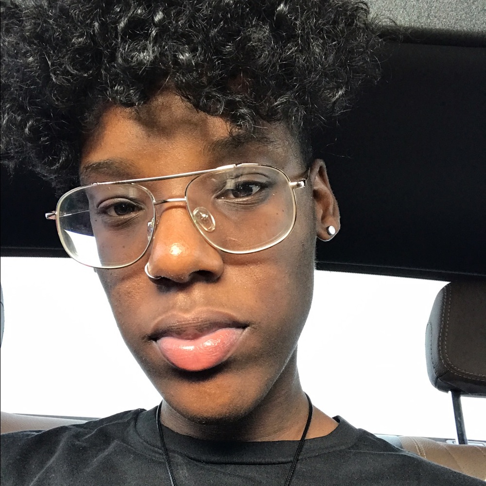 Meet your Posher, Aysha