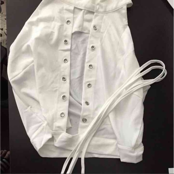 Crop Halter top - Picture 8 of 8