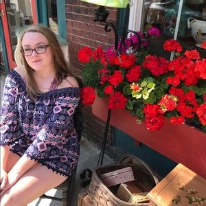 Meet your Posher, Halie