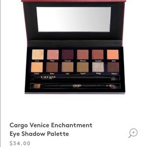 Eyeshadow palette including eye pencil + brush