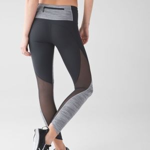 Lululemon Run with the Sun Tight (Discontinued)