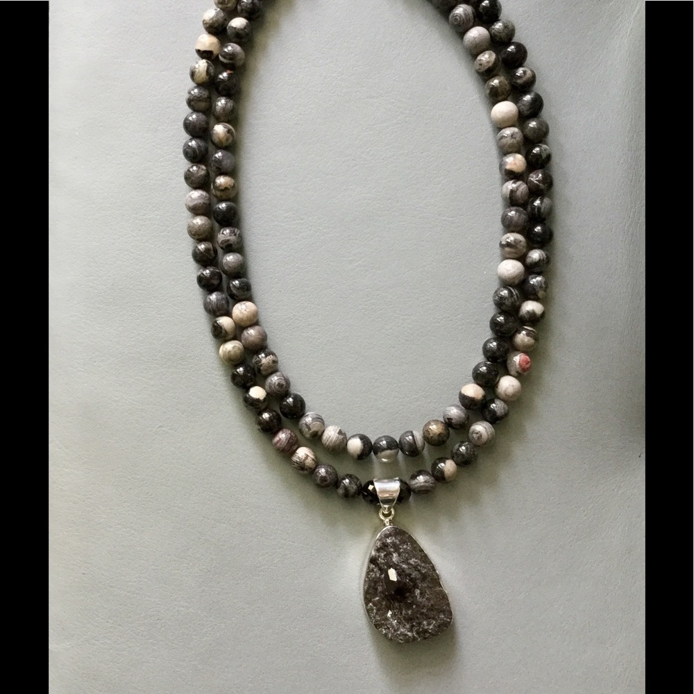 New Black Silver Leaf Jasper/Cavansite necklace