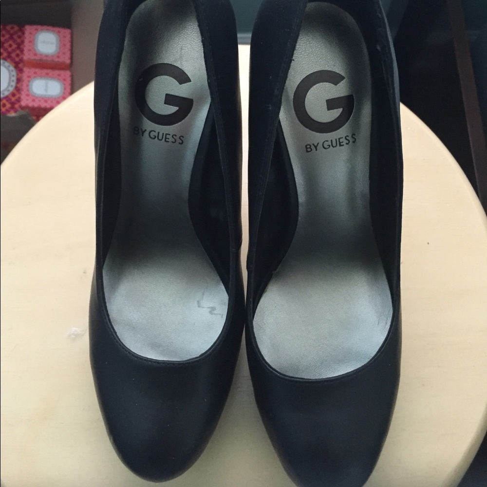 Black Pumps SZ 6 NIB